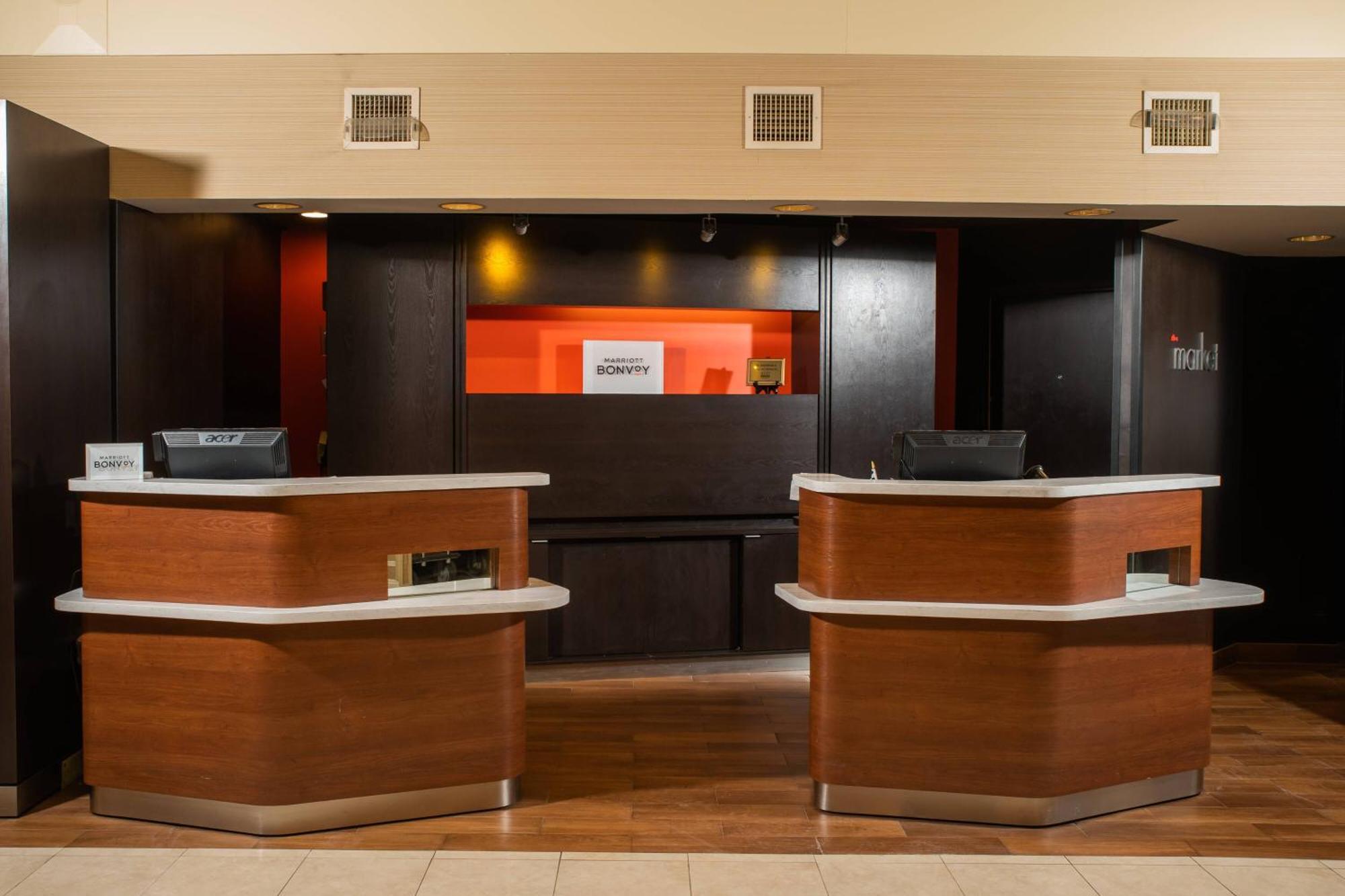 Courtyard By Marriott Erie Ambassador Conference Center Otel Dış mekan fotoğraf